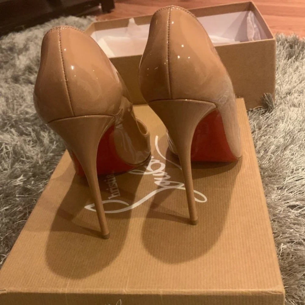 Christian Louboutin So Kate’s